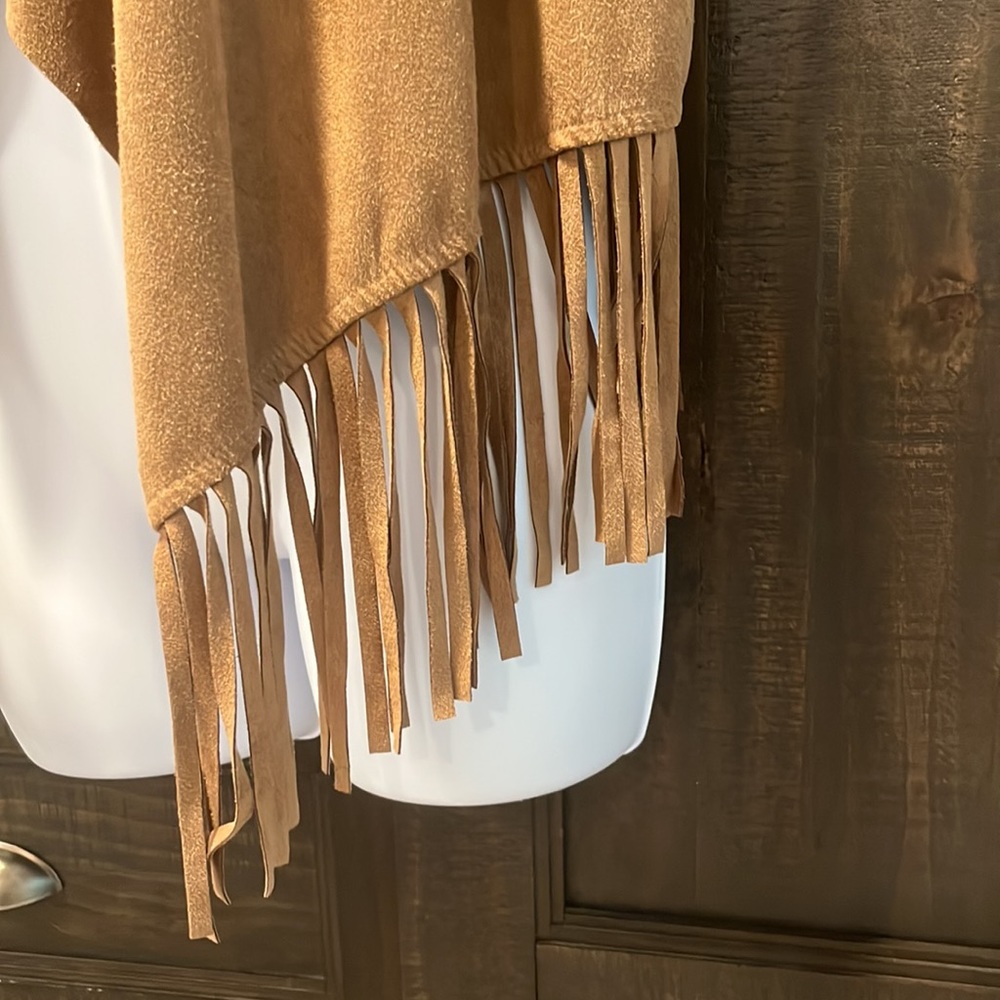 Faux suede fringe vest festival vest beautiful tan faux suede vest Kontrol Sz L